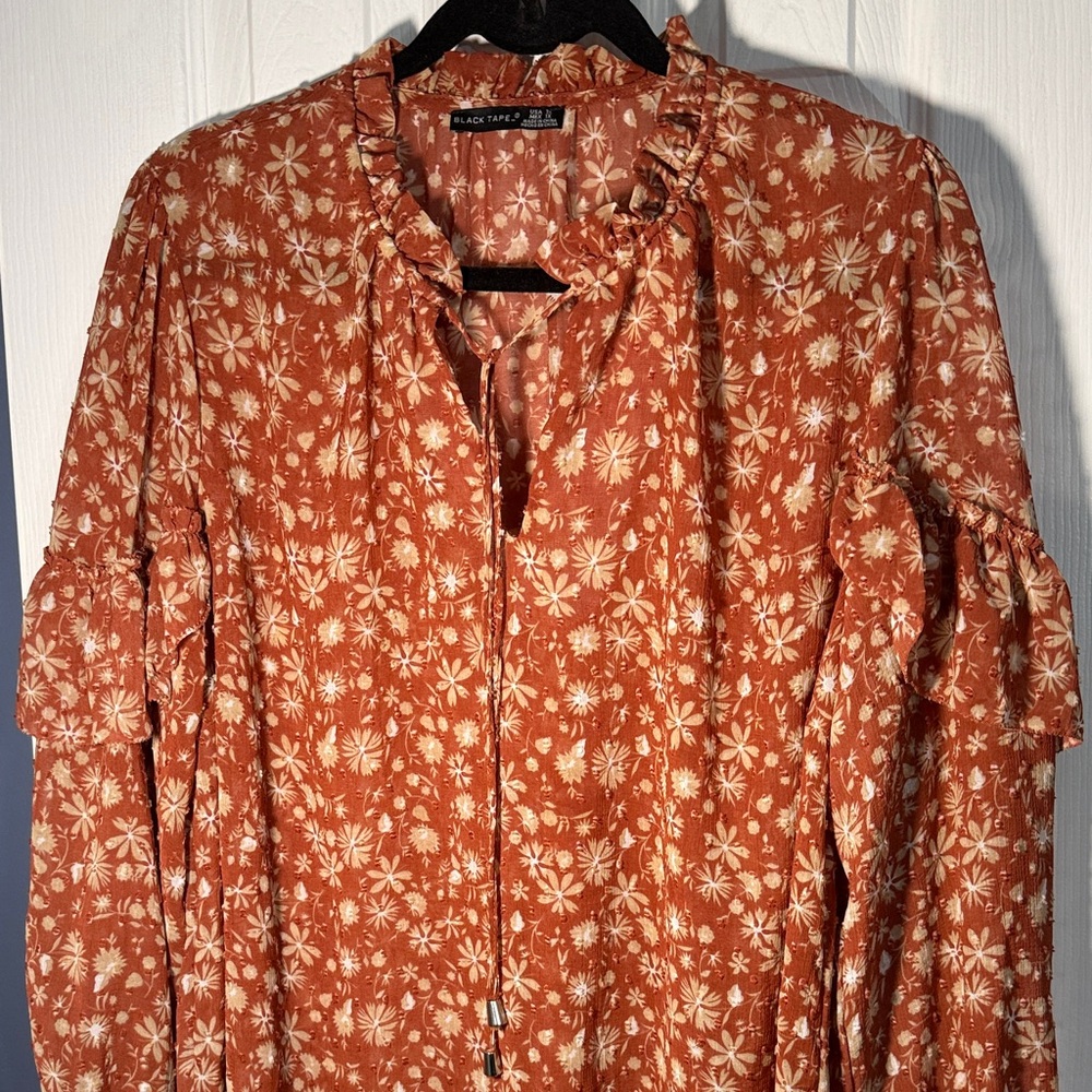Black Tape Ruffled Floral Top in Orange and Cream